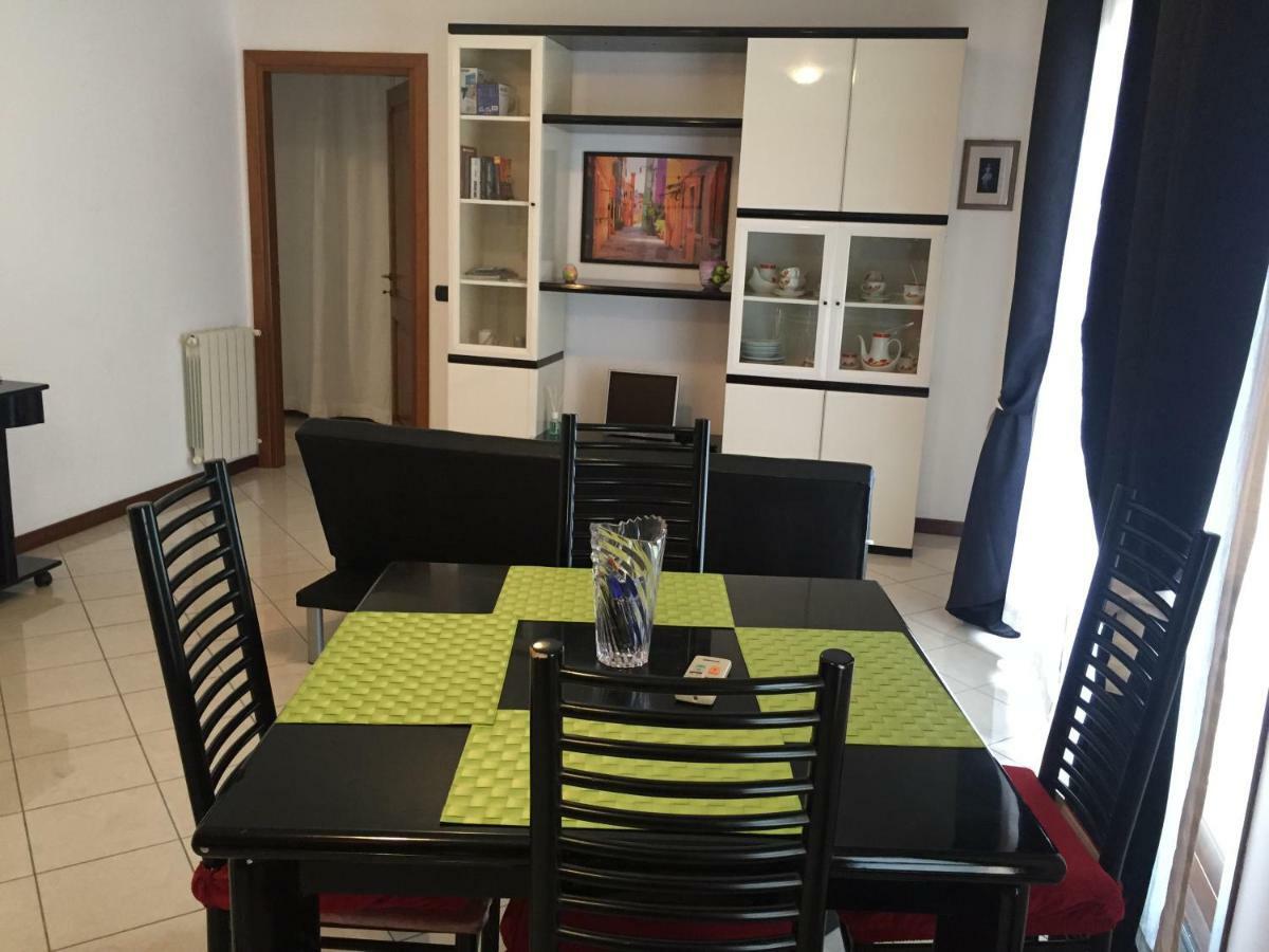Via Acquedotto N. 66, Condominio "Le Piramidi" Olbia Luaran gambar