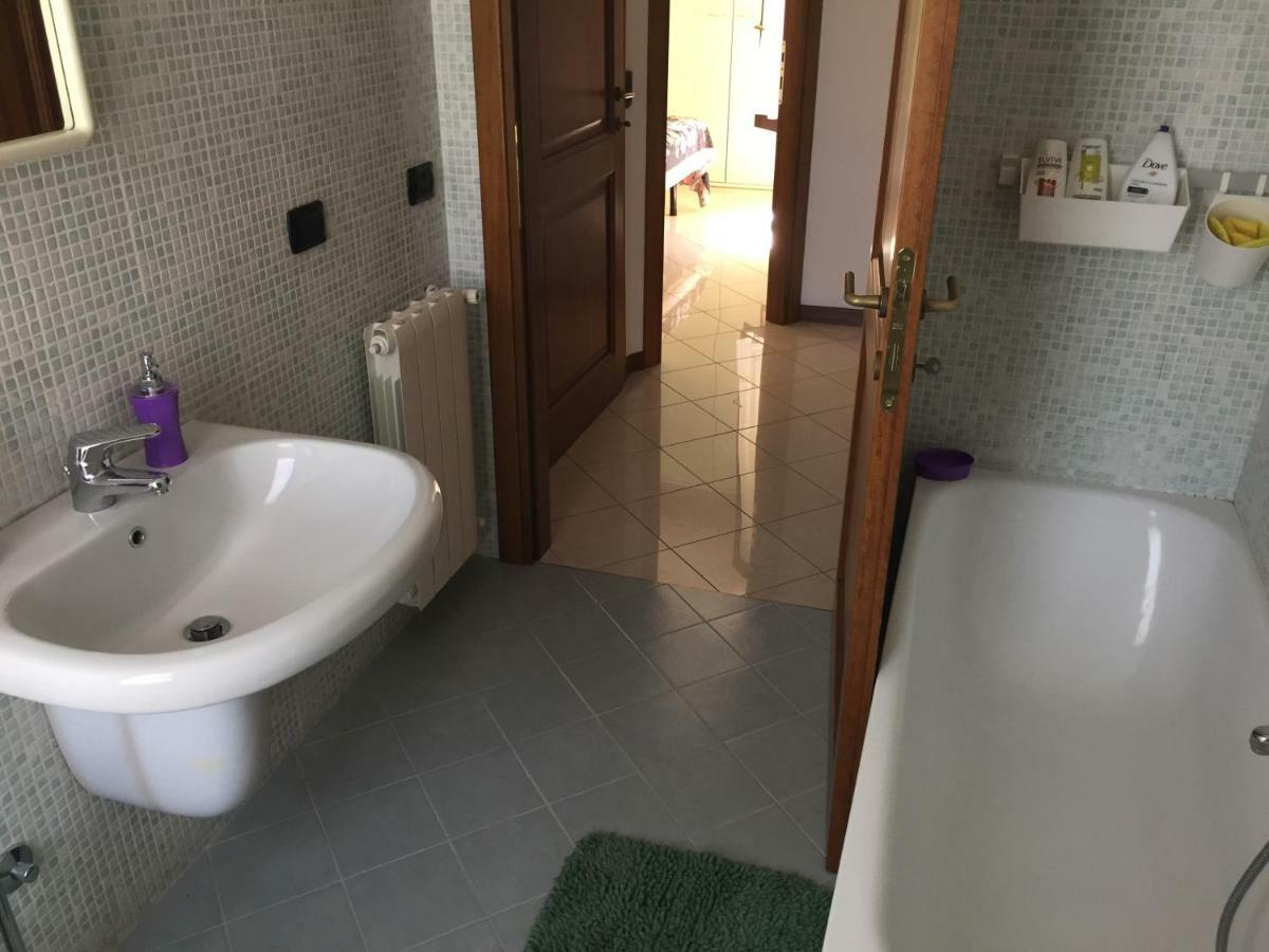 Via Acquedotto N. 66, Condominio "Le Piramidi" Olbia Luaran gambar